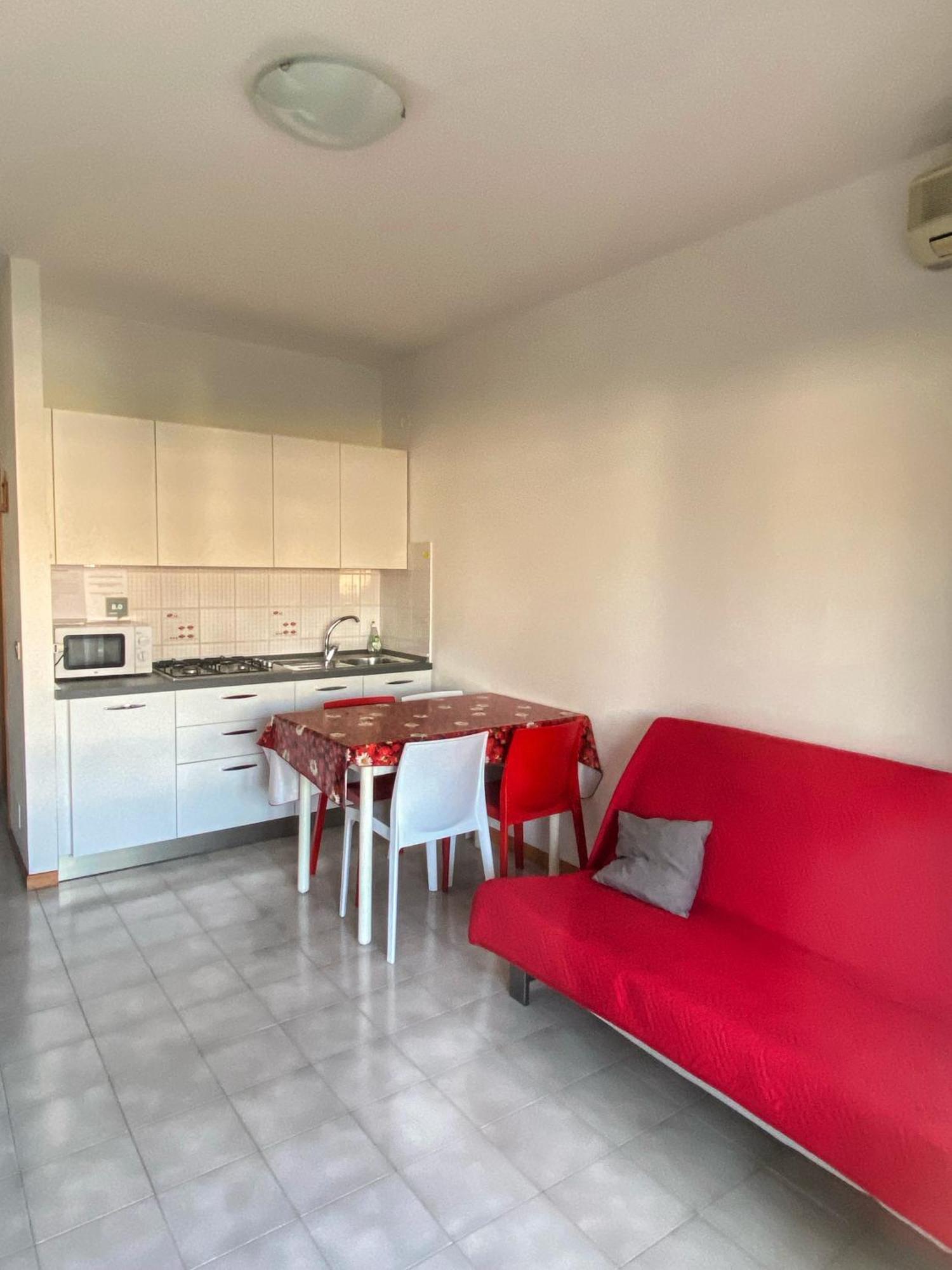 Grazioso Appartamento N 76 A 100Mt Dal Mare Бибионе Экстерьер фото
