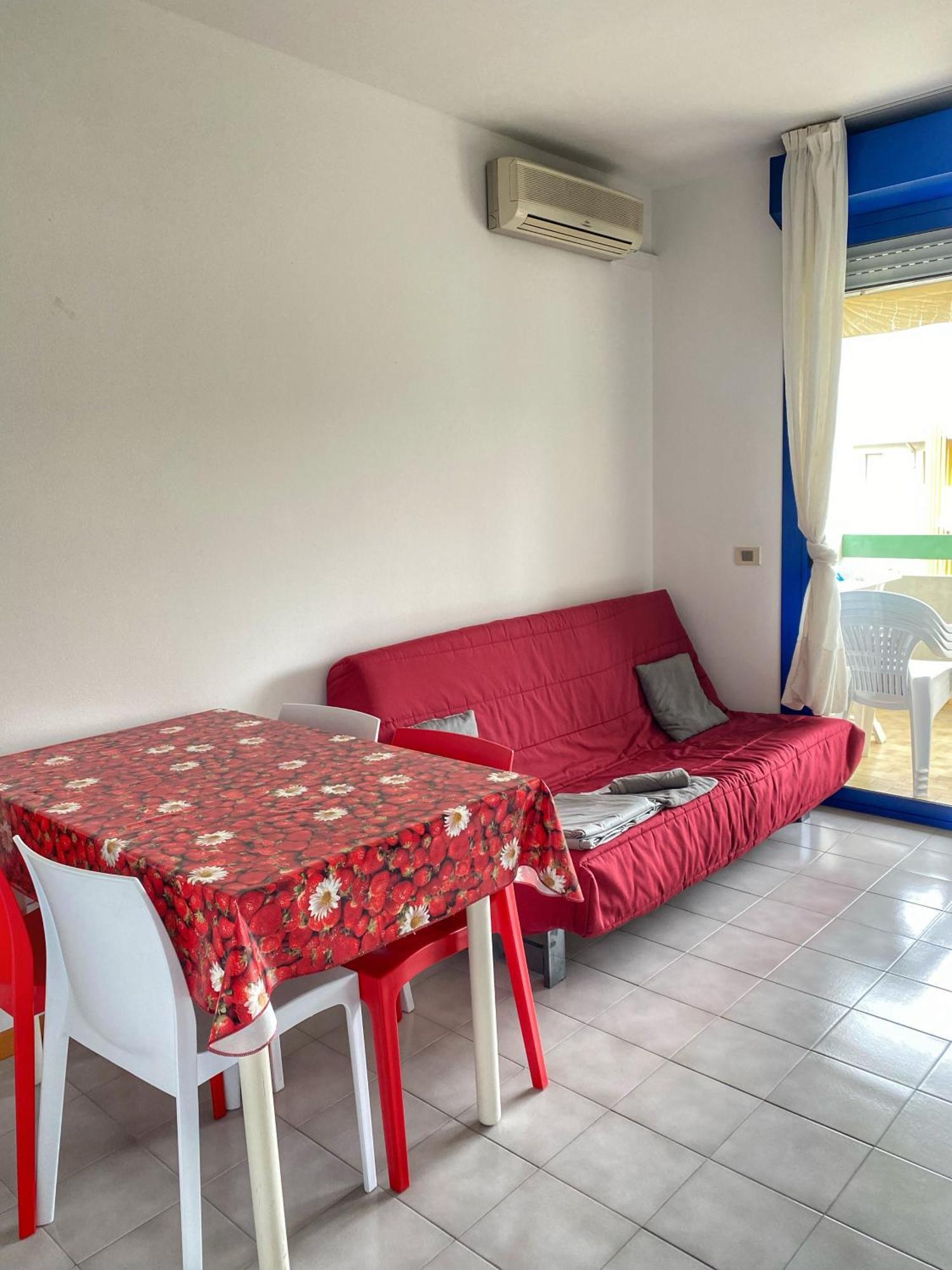 Grazioso Appartamento N 76 A 100Mt Dal Mare Бибионе Экстерьер фото